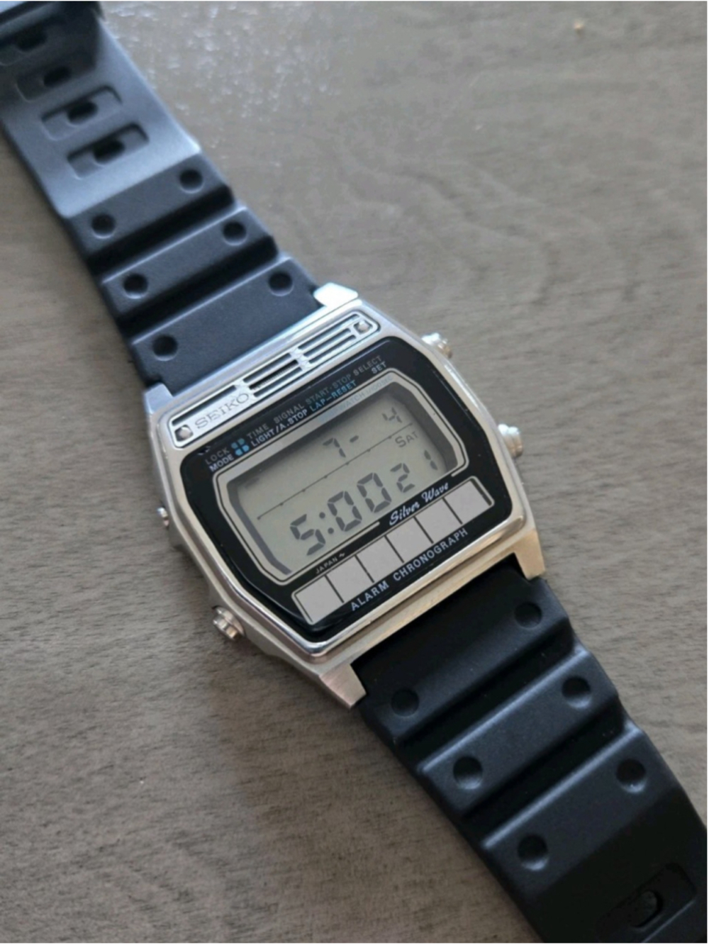 Rare Vintage Seiko A258-5000 SilverWave Men's Digital LCD Watch Solar Retro